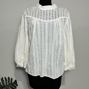 Banana Republic NWT Ivory‎ Eyelet Mock Neck Blouse, Medium Petite